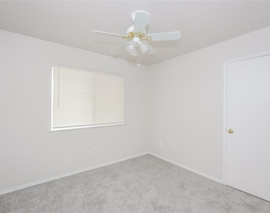 10436 Aransas Drive - Photo Thumbnail 11