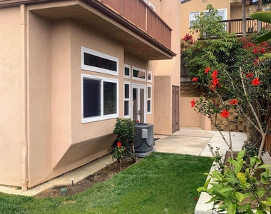 581 Gardena Ct - Photo Thumbnail 2