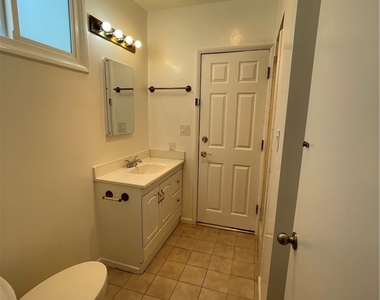 5325 Teesdale Avenue - Photo Thumbnail 28