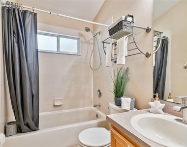 3407 Gray Whetstone Street - Photo Thumbnail 12