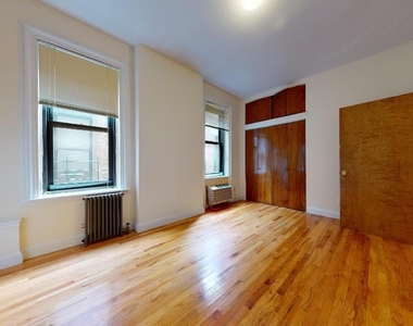 130 East 24th Street - Photo Thumbnail 3