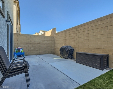 10924 Oregano Avenue - Photo Thumbnail 27