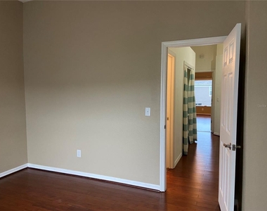 11221 Windsor Place Circle - Photo Thumbnail 18