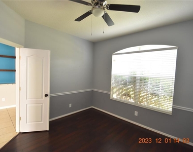 8714 Sandy Plains Drive - Photo Thumbnail 4