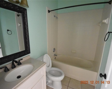 8714 Sandy Plains Drive - Photo Thumbnail 38