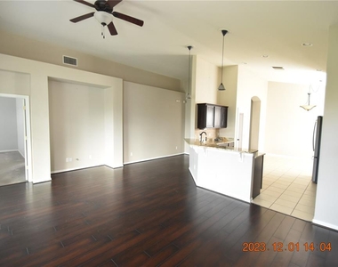 8714 Sandy Plains Drive - Photo Thumbnail 14