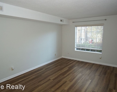 7914 Gleason Drive Apt 1036 - Photo Thumbnail 7