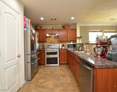 21426 Veneto Hills Court - Photo Thumbnail 21