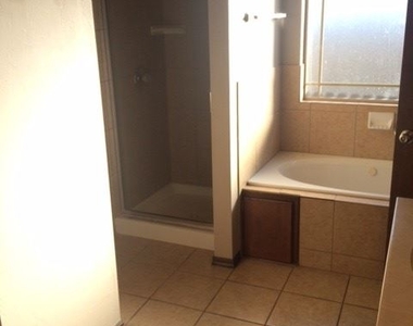 1208 W Griggs Way - Photo Thumbnail 9