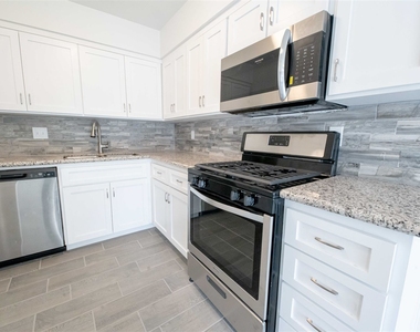 3393 E Dakota Ave Apt 114 - Photo Thumbnail 2