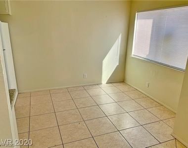 6950 Kepler Drive - Photo Thumbnail 4