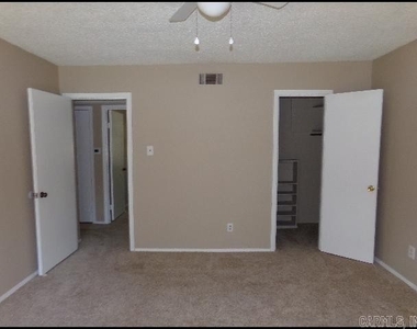 713 King Place - Photo Thumbnail 12