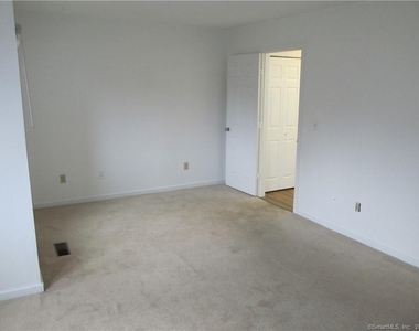 1410 Whitney Avenue - Photo Thumbnail 21