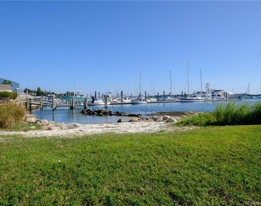 10 Morgan Point - Photo Thumbnail 38
