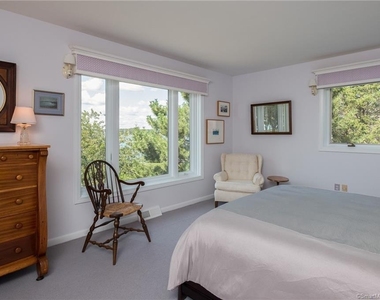 10 Morgan Point - Photo Thumbnail 17