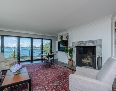 10 Morgan Point - Photo Thumbnail 11