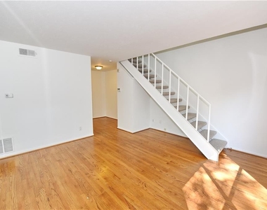 4431 Travis Street - Photo Thumbnail 6