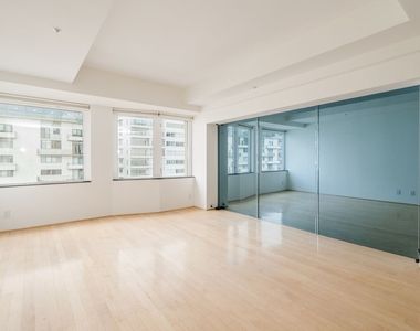 10520 Wilshire Blvd - Photo Thumbnail 11