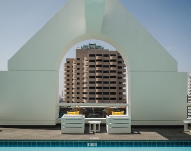 10520 Wilshire Blvd - Photo Thumbnail 6
