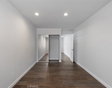 7920 Saint Clair Avenue - Photo Thumbnail 19