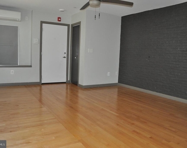 330 Saint Paul Pl - Photo Thumbnail 7