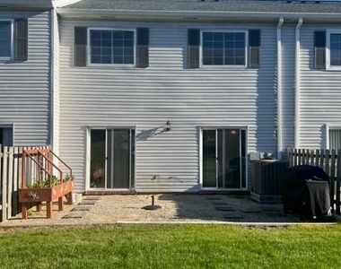 707 Springhouse Ct - Photo Thumbnail 21