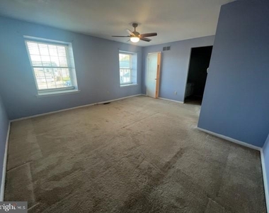 707 Springhouse Ct - Photo Thumbnail 10