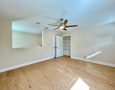 3113 W La Salle Street - Photo Thumbnail 13