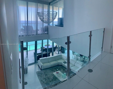 17121 Collins Ave - Photo Thumbnail 1