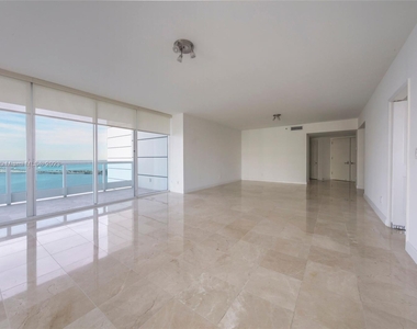 2127 Brickell Ave - Photo Thumbnail 2