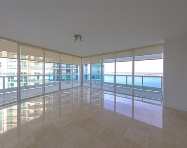 2127 Brickell Ave - Photo Thumbnail 3