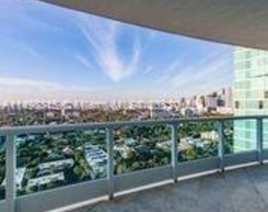 2127 Brickell Ave - Photo Thumbnail 9