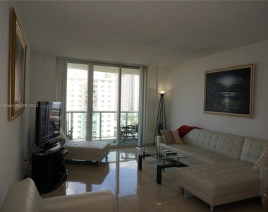 19380 Collins Ave - Photo Thumbnail 1