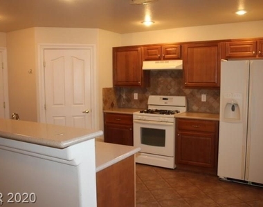 4808 Harmonize Court - Photo Thumbnail 4