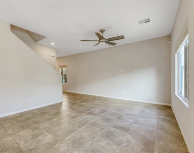 7232 Glimmer Point Street - Photo Thumbnail 7