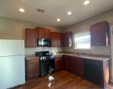 149 High Point Way - Photo Thumbnail 4