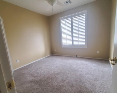 42550 W Candyland Place - Photo Thumbnail 16