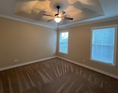 2565 Manassas Way - Photo Thumbnail 4