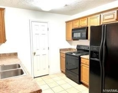 8808 Jamac Lane - Photo Thumbnail 3