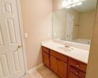 8808 Jamac Lane - Photo Thumbnail 6