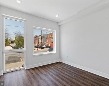 321 W Berks St - Photo Thumbnail 7