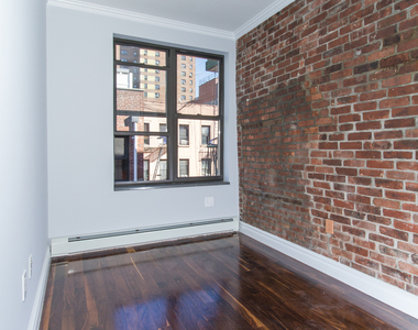 Ridge Street and Rivington Street - Photo Thumbnail 3