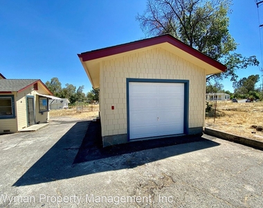 1841 Hardman Avenue - Photo Thumbnail 19