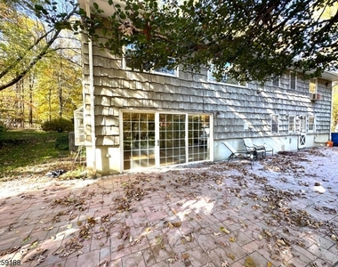 36 Parlin Ln - Photo Thumbnail 7