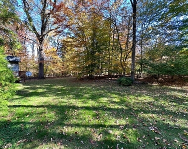 36 Parlin Ln - Photo Thumbnail 9