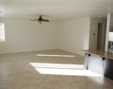 10645 Sand Mountain Avenue - Photo Thumbnail 6