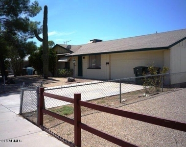 13822 N 37th Way - Photo Thumbnail 1