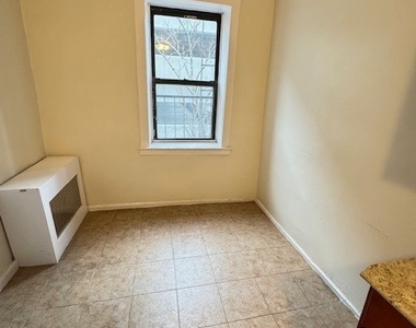 42 Barker Ave - Photo Thumbnail 4