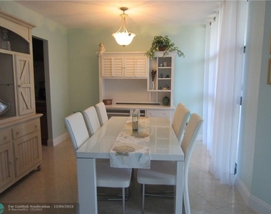 1361 S Ocean Blvd - Photo Thumbnail 3