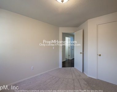 8449 Ne Windstone Street - Photo Thumbnail 24